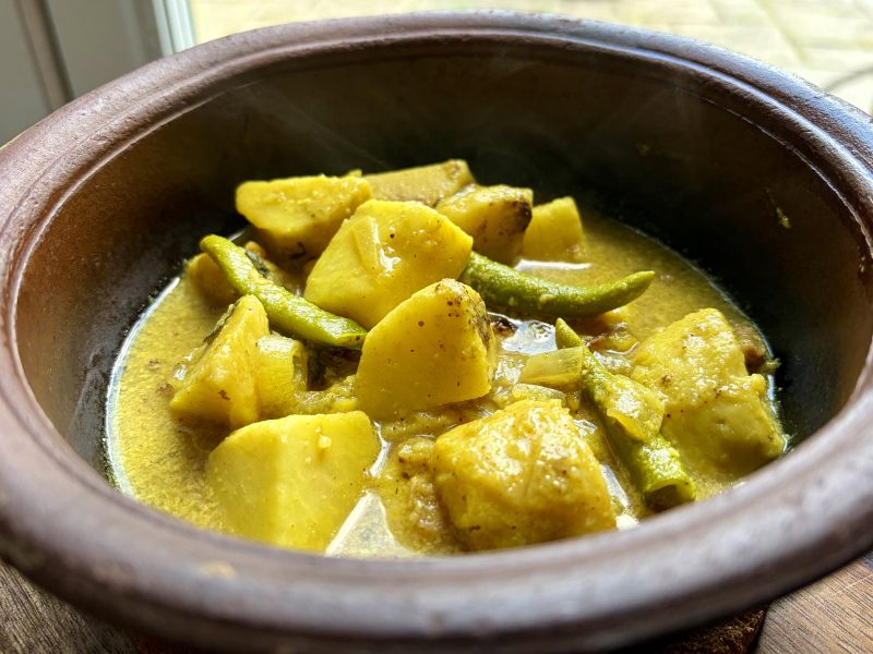 Eddoes White Curry